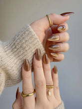 Light Brown Color Cat-eye Nails