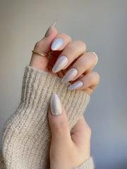 Silver White Cat-eye Nails